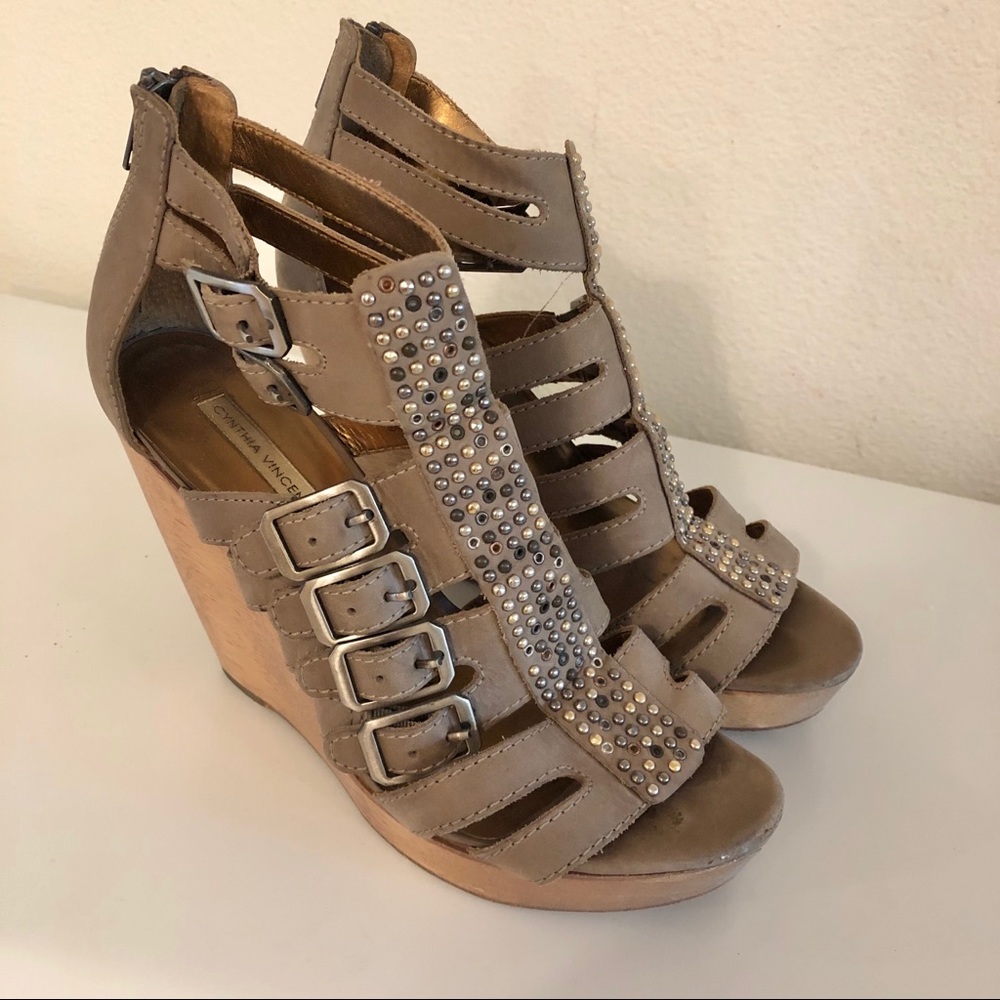 Cynthia Vincent gladiator wedge sandals size 7.5